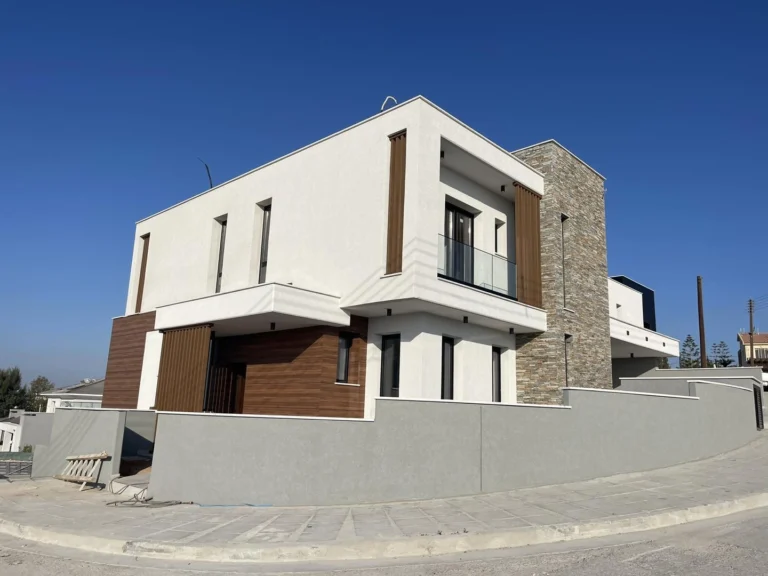 5 Bedroom House for Sale in Germasogeia, Limassol District