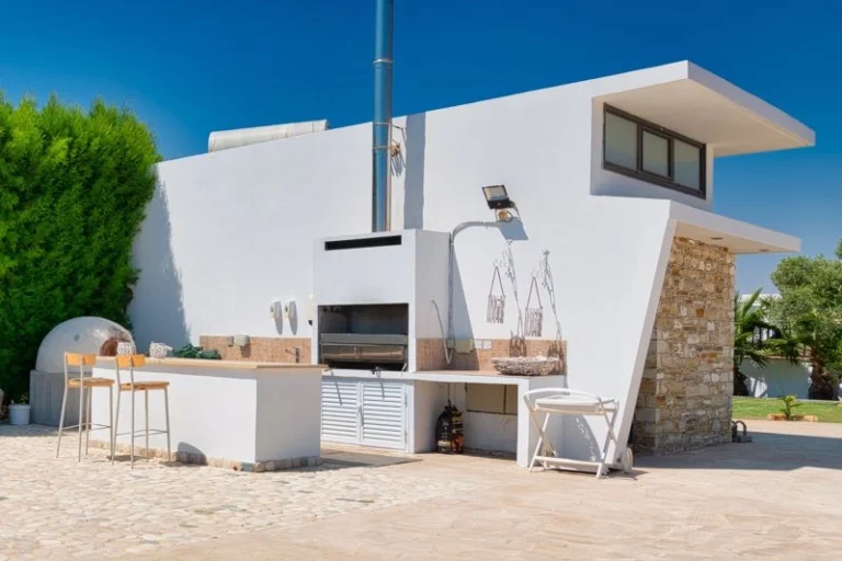 5 Bedroom House for Sale in Dromolaxia, Larnaca District
