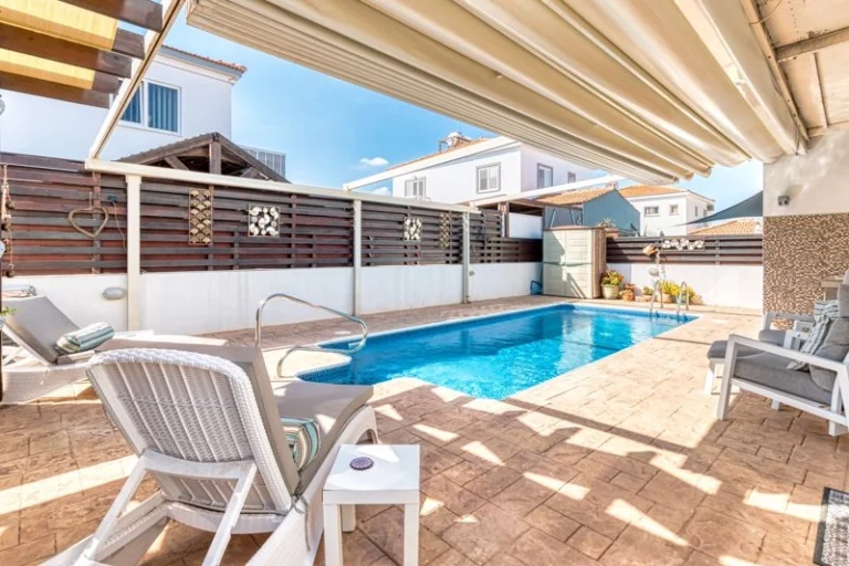 4 Bedroom House for Sale in Frenaros, Famagusta District