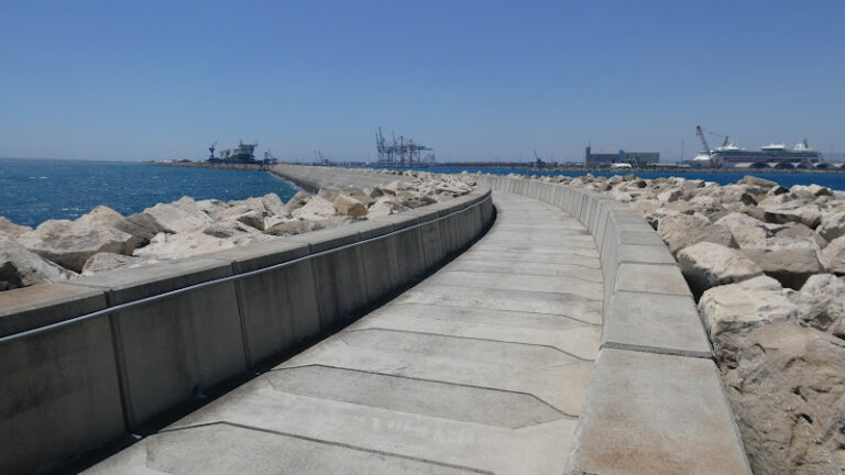 South Breakwater Head
