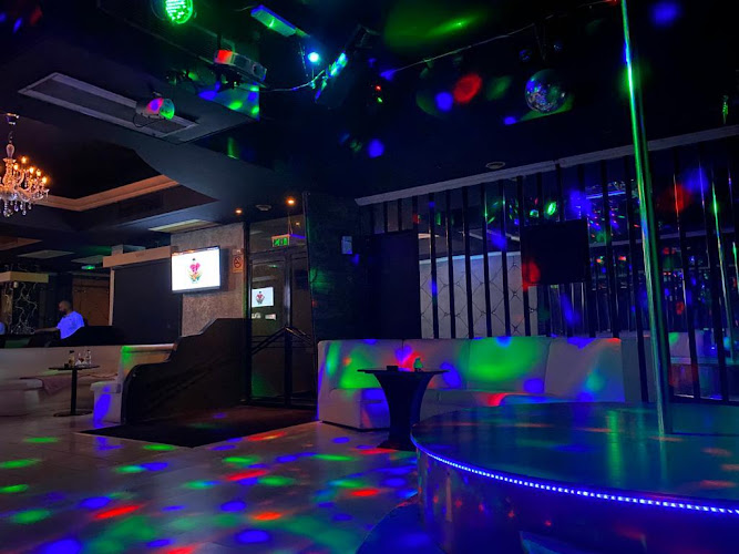 MAXI CLUB
