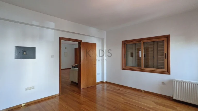 4 Bedroom House for Sale in Aglantzia, Nicosia District