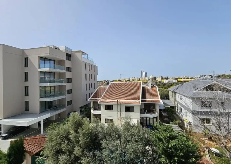 3 Bedroom Apartment for Rent in Potamos Germasogeias, Limassol District