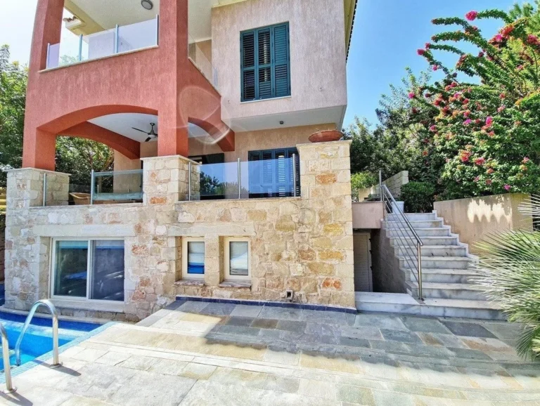 5 Bedroom House for Rent in Latchi (Lakki / Latsi), Paphos District