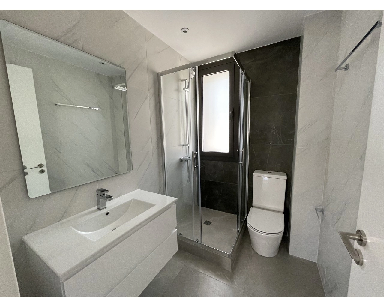 2 Bedroom Apartment for Rent in Potamos Germasogeias, Limassol District