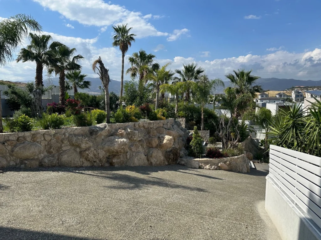 6+ Bedroom House for Rent in Parekklisia, Limassol District