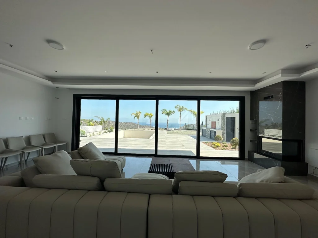 4 Bedroom House for Rent in Parekklisia, Limassol District