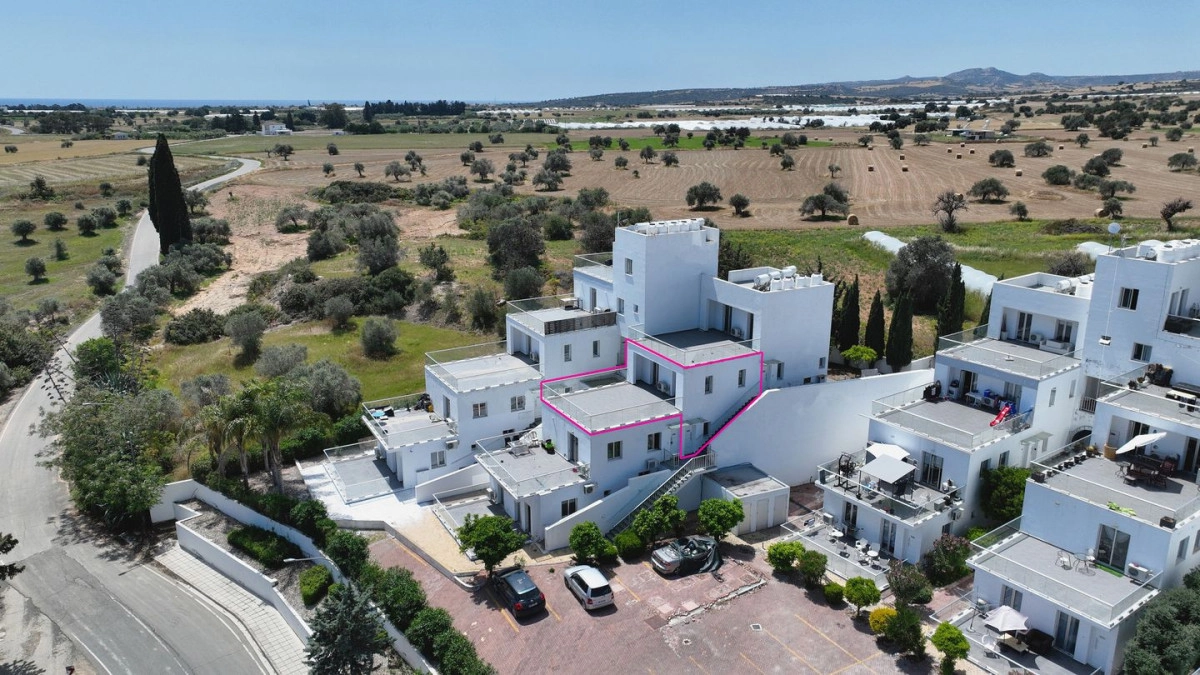 2 Bedroom House for Sale in Mazotos, Larnaca District
