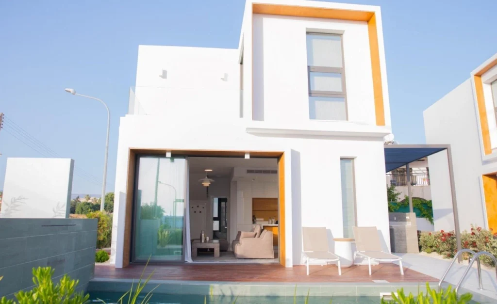 2 Bedroom House for Sale in Kato Paphos