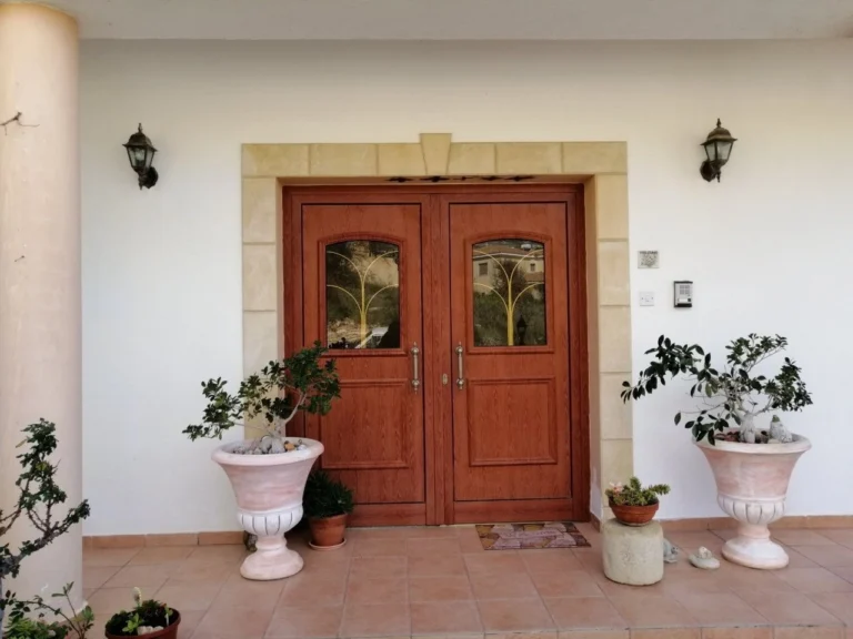 6+ Bedroom House for Sale in Geroskipou, Paphos District