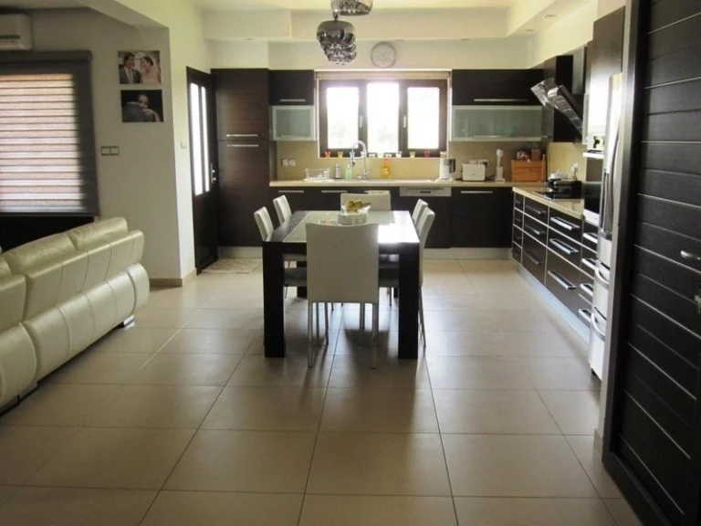 5 Bedroom House for Sale in Zygi, Larnaca District