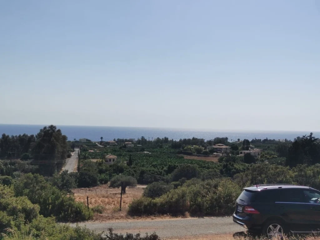 8,362m² Plot for Sale in Paphos District