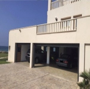 4 Bedroom House for Sale in Pervolia Larnacas