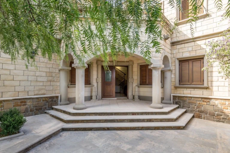 4 Bedroom House for Sale in Moniatis, Limassol District