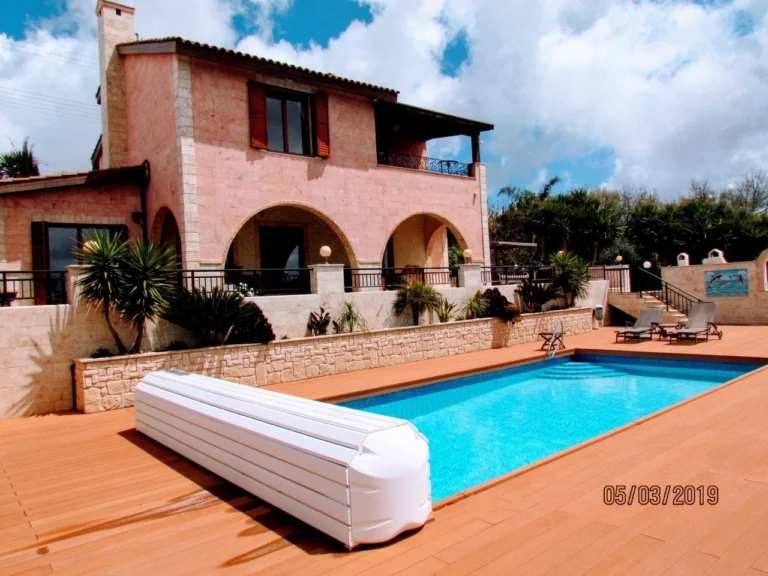 4 Bedroom House for Sale in Tsada, Paphos District