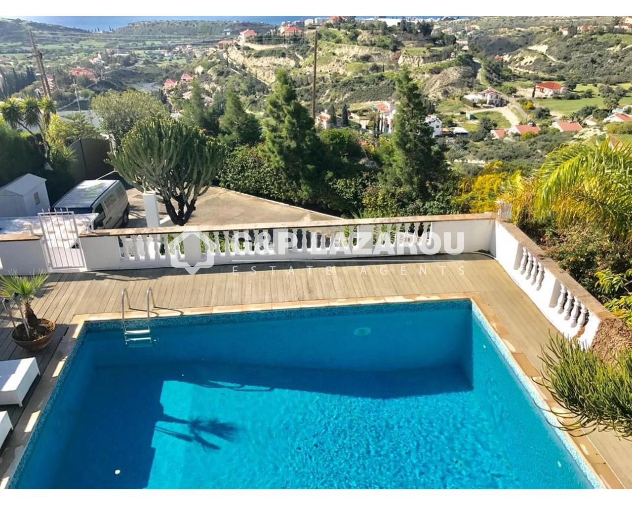6+ Bedroom House for Sale in Agios Tychonas, Limassol District