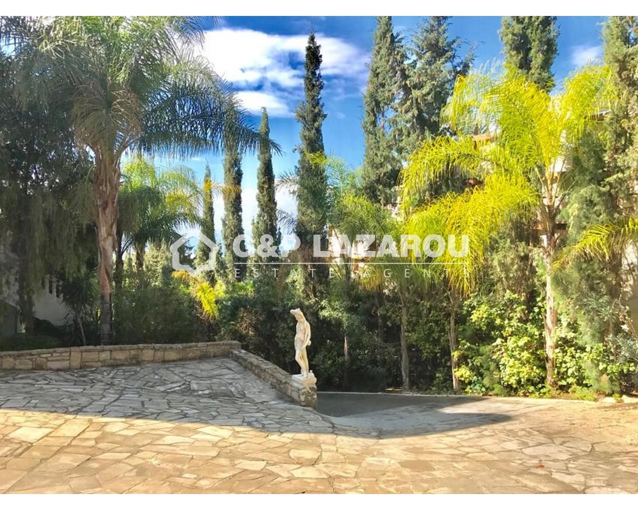 6+ Bedroom House for Sale in Agios Tychonas, Limassol District