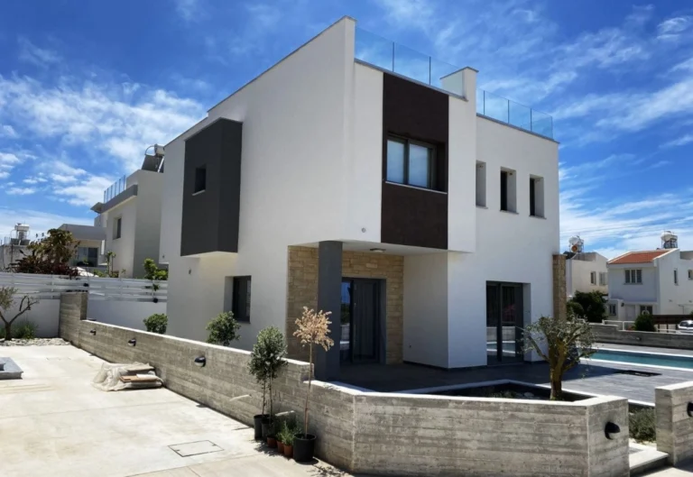 3 Bedroom House for Sale in Chlorakas, Paphos District