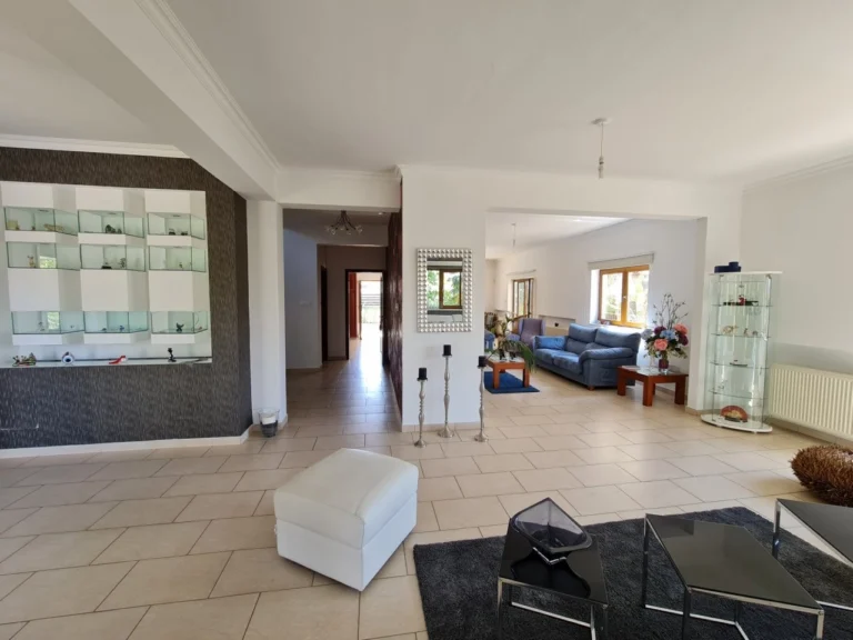 5 Bedroom House for Sale in Deryneia, Famagusta District