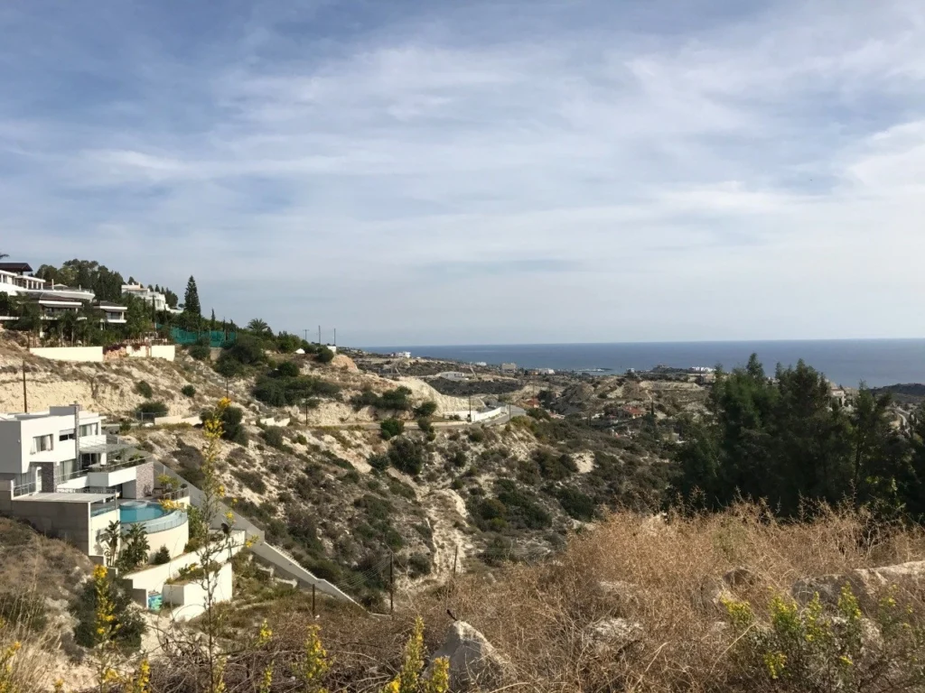 960m² Plot for Sale in Agios Tychonas, Limassol District