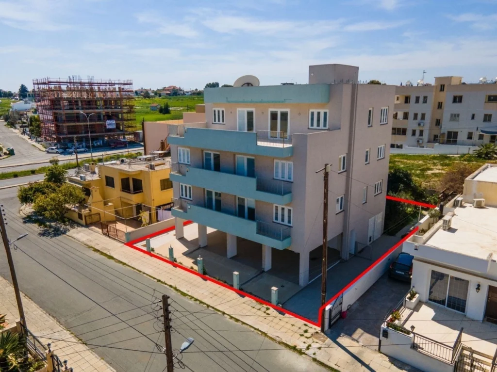 531m² Building for Sale in Aradippou, Larnaca District