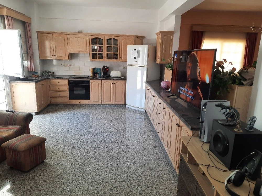 4 Bedroom House for Sale in Livadia Larnakas, Larnaca District