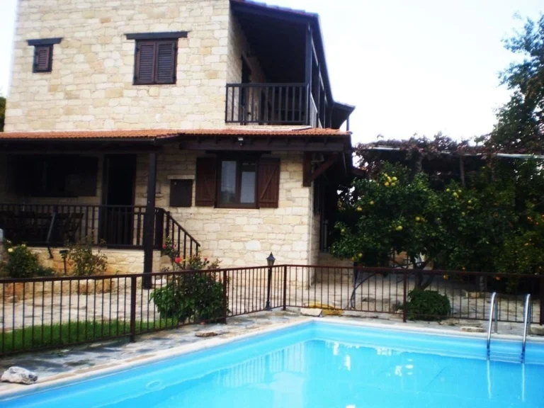 6+ Bedroom House for Sale in Trachypedoula, Paphos District