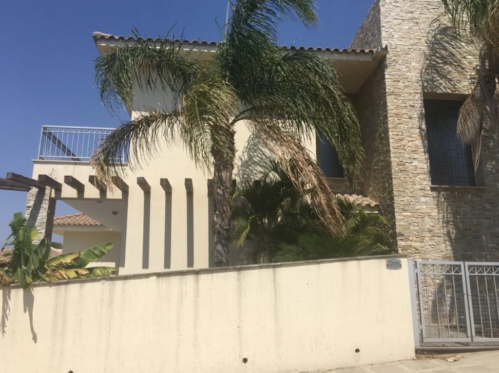 4 Bedroom House for Sale in Paramali, Limassol District