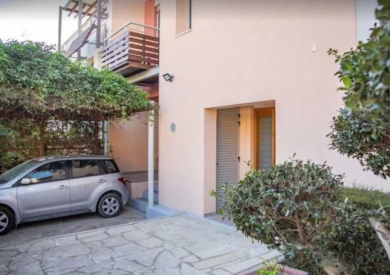 3 Bedroom House for Sale in Amathounta, Limassol District