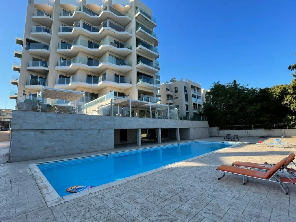 2 Bedroom Apartment for Sale in Agios Tychonas, Limassol District