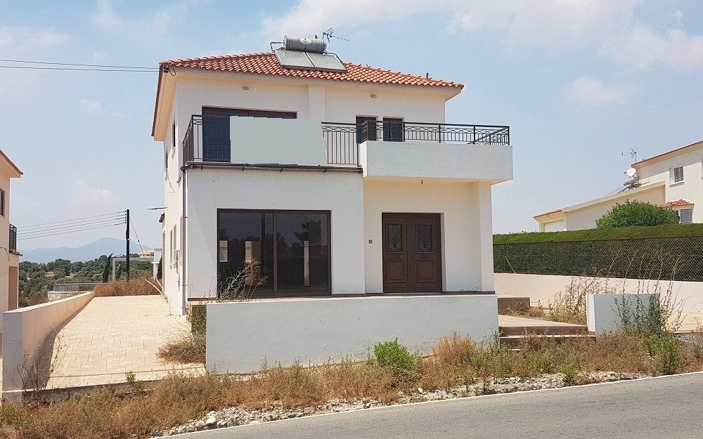 614m² Building for Sale in Mazotos, Larnaca District