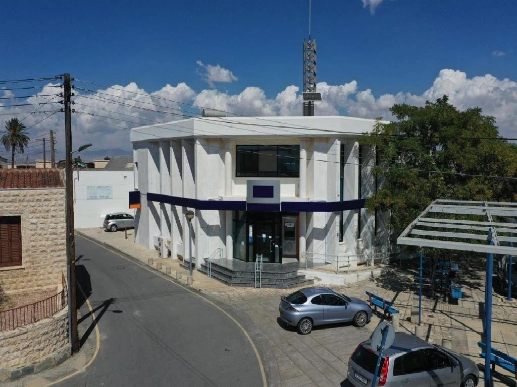 520m² Building for Sale in Athienou, Larnaca District