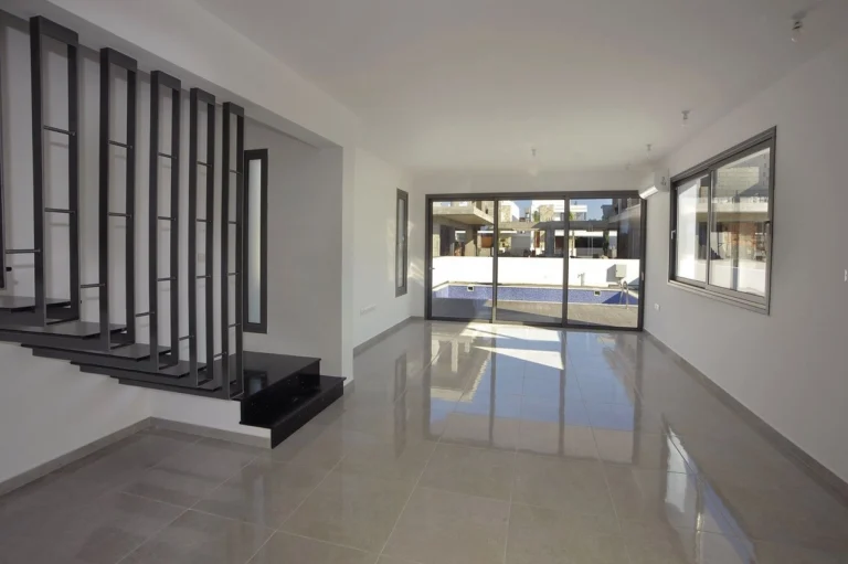 4 Bedroom House for Sale in Livadia Larnakas, Larnaca District