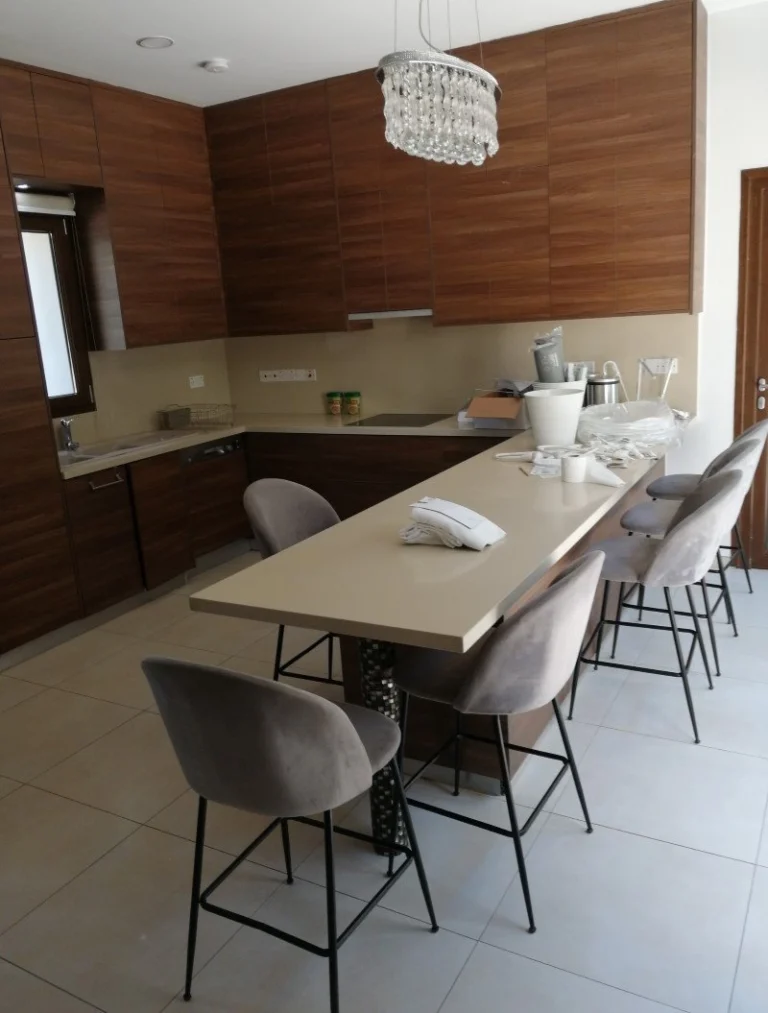 6+ Bedroom House for Sale in Limassol District