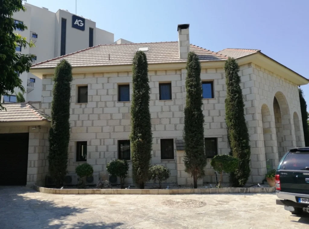 6+ Bedroom House for Sale in Limassol District