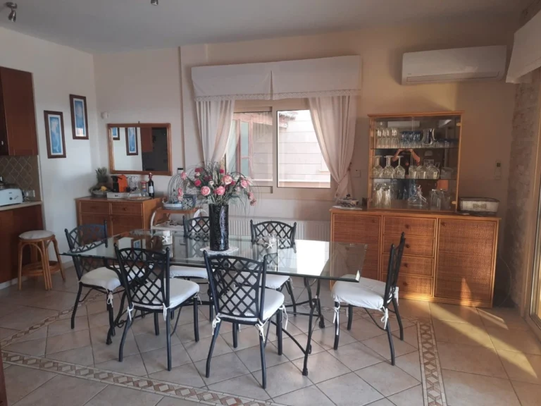 4 Bedroom House for Sale in Pervolia Larnacas