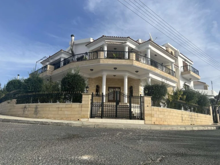 6+ Bedroom House for Sale in Paphos – Emba