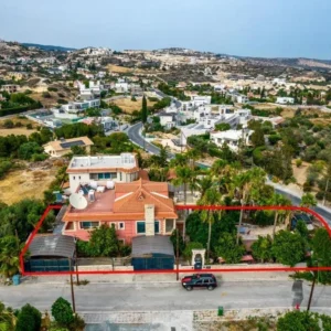 4 Bedroom House for Sale in Agios Tychonas, Limassol District