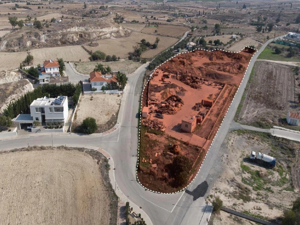 12,552m² Plot for Sale in Dali, Nicosia District