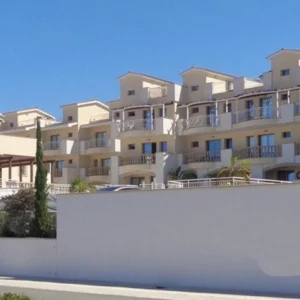 3 Bedroom Apartment for Sale in Paphos – Universal