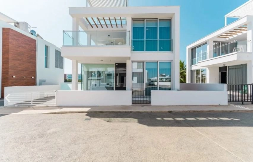 5 Bedroom House for Sale in Protaras, Famagusta District