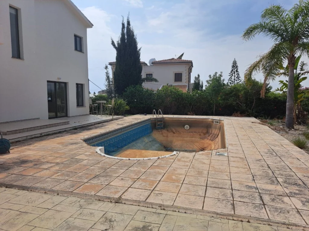 3 Bedroom House for Sale in Kouklia, Paphos District