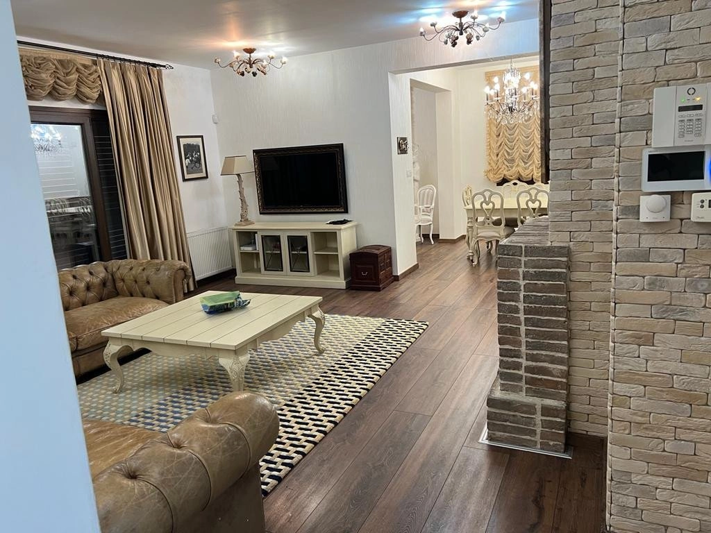5 Bedroom House for Sale in Paniotis, Limassol District