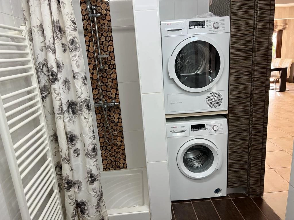 5 Bedroom House for Sale in Paniotis, Limassol District