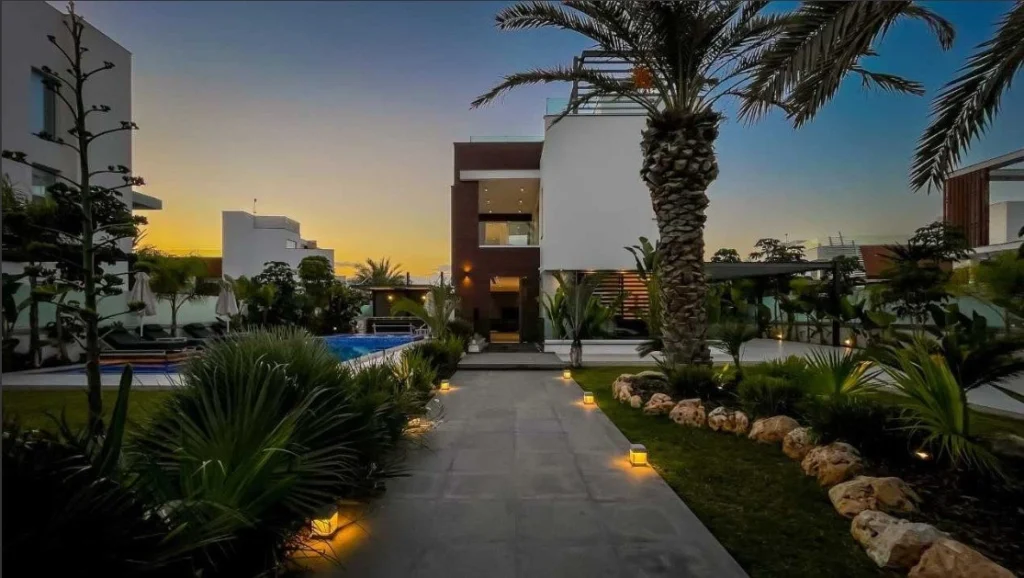 6+ Bedroom House for Sale in Famagusta – Agia Napa