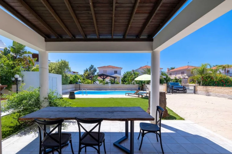 3 Bedroom House for Sale in Meneou, Larnaca District