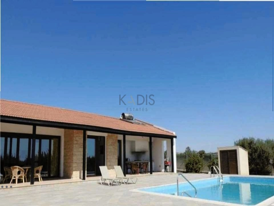 3 Bedroom House for Sale in Maroni, Larnaca District