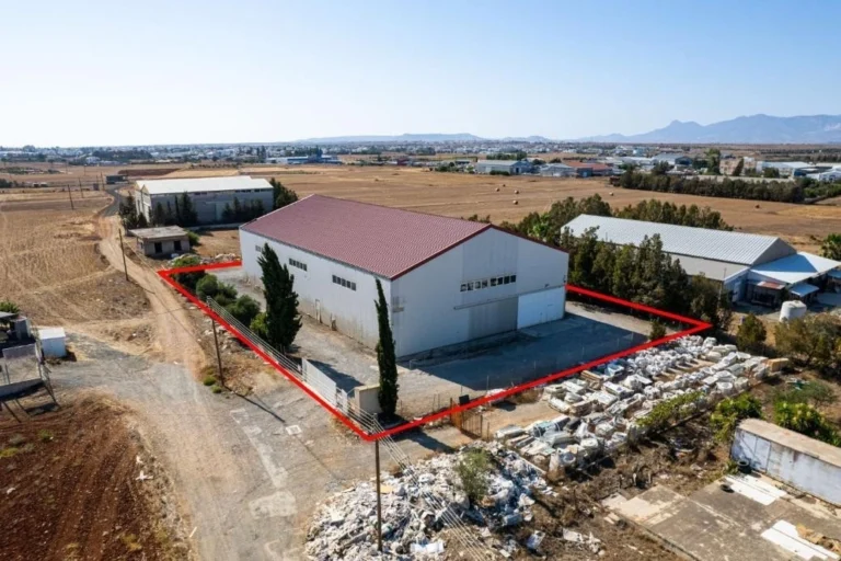 1526m² Commercial for Sale in Nicosia District