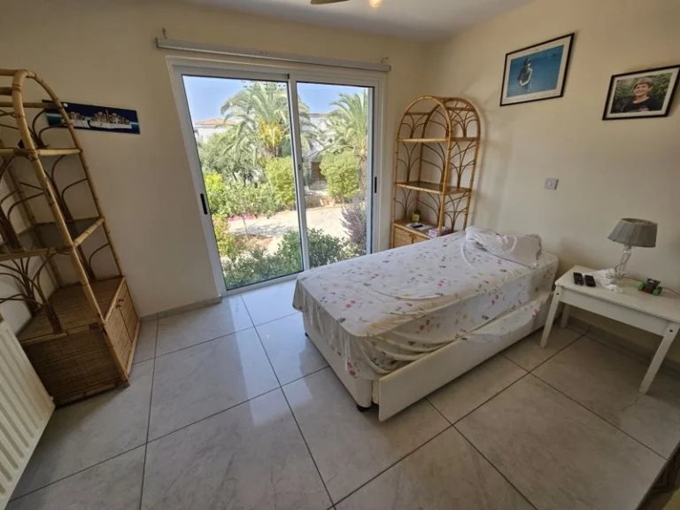 6+ Bedroom House for Sale in Tala, Paphos District