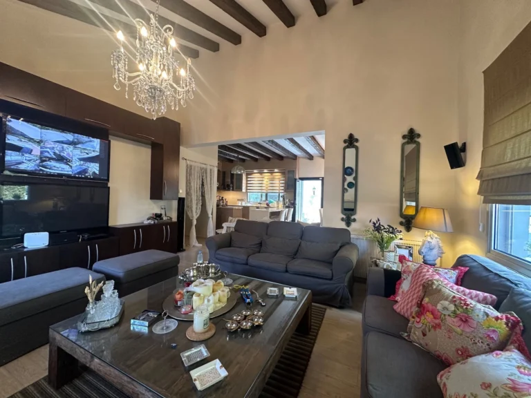 3 Bedroom House for Sale in Moniatis, Limassol District